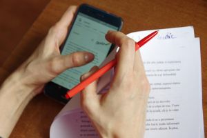 Doi candidaţi din judeţ au fost eliminaţi din examenul de bac, după ce le-au sunat ...