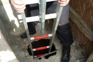 Un liceu din Arad funcţionează de peste 40 de ani fără toalete