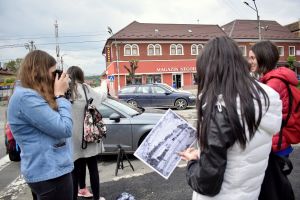 FOTO Camera obscură – Ateliere gratuite pentru adolescenţi despre fotografie