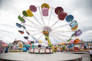 Începe Obor Fest Sibiu 2019 – Patru zile de adrenalină în cel mai mare parc de distracţii din Transilvania