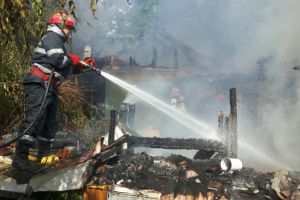 Incendiu la o stână în localitatea Făcăeni