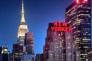 Un bărbat pretinde că hotelul New Yorker îi aparţine. Totul i se trage după o noapte de cazare în iconica clădire. Ce spune instanţa