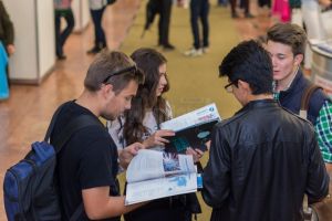 Sesiune de admitere pe loc,  la 17 universităţi din Marea Britanie, Olanda şi România