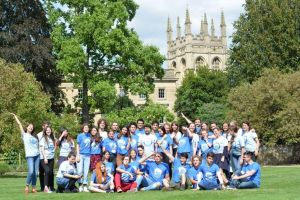 Patru elevi din judeţ au fost admişi la şcoala de vară de la Universitatea din Oxford