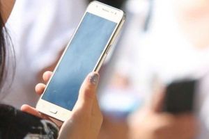 Elev cu dispozitiv handsfree, eliminat din examen. Prezenţă de peste 95% la ultima probă a BAC-ului