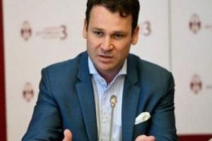 Sectorul care riscă să rămână fără spaţii verzi. Primarul depune plângeri penale