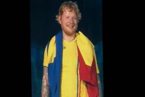 Ed Sheeran, pentru prima oară pe scenă în România. A venit în tricoul Naţionalei de fotbal