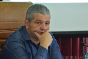 Florian Bodog, în vizorul DNA: Fostul ministru al Sănătăţii şi-a angajat fictiv o consilieră personală din Oradea!
