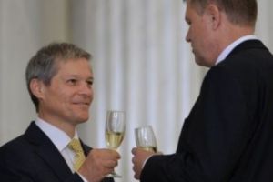 Cioloş şi Iohannis, luaţi în vizor de Tăriceanu: „Mai răsfiraţi, băieţi, măcar în forurile de la Bruxelles!”