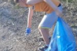 Ce ne facem când copiii ajung să ne bată obrazul? „Câmpul nu poate respira… E plin de plastic!”