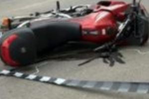 Pe două roţi, sub influenţa alcoolului! Tânăr de 17 ani, ucis de propriul teribilism
