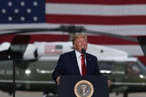 Trump, demonstraţie de forţă de Ziua Americii. Ne vom întoarce pe Lună şi vom înfige steagul american pe Marte