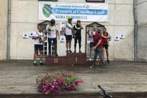 2.272,27 de kilometri parcurşi de humorenii care au făcut turul României pe biciclete