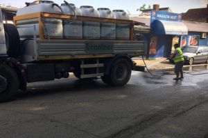 Programul Brantner de spălat străzi în cartiere pe toată luna iulie