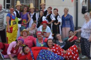 FOTO: Terapie prin râs pentru B-Unici