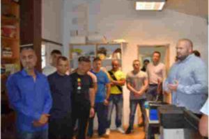 Deţinuţi din Penitenciarul Botoşani, în vizită la o societate comercială