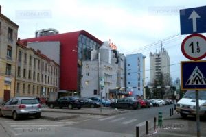 Parcarea etajată de lângă Parcul Civic mai aşteaptă.Procesul dintre PMT şi Bega Turism se reia