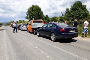 Accident pe Dealul Dumitrei: patru maşini implicate, zece persoane rănite (FOTO)