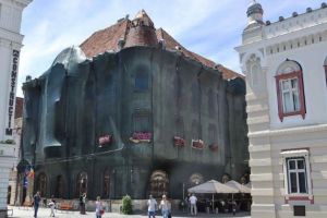 Proiect HCL: Plasa de protecţie devine obligatorie pentru clădirile degradate din Timişoara