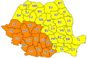 Avertizare meteo, valabilă până mâine dimineaţă: vânt, vijelii, grindină
