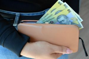 Cele mai mari salarii medii, în Bucureşti şi Cluj. În Bihor, un angajat câştigă în medie 2.199 lei