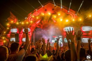 Neversea pe ritmuri de manele: Un DJ a mixat un cântec al lui Adrian Minune. Reacţia publicului (VIDEO)