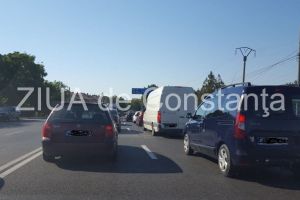 Atentie soferi! Trafic aglomerat pe DN39 de la Eforie Nord pana la sensul giratoriu de la intrarea pe Autostrada A4