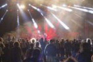 Kusturica, înainte de miezul nopţii! Lupii trag cortina în Poiana Golului peste Custom 2019!