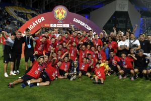 FC Viitorul, al treilea trofeu in sapte ani de Liga 1:  Gica Hagi - Avem nevoie de jucatori talentati si care au «foame»“