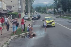 Accident grav la Pucioasa! Femeie lovită în plin de o maşină