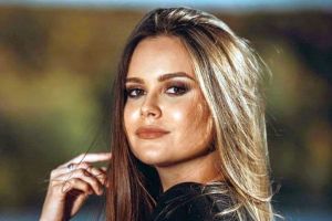 Elevă din Aiud cu 10 CURAT la BAC: Lorena Laura Călin a obţinut singura medie MAXIMĂ, pe linie, din judeţul Alba