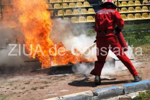 Reprezentanti ai Serviciilor pentru Situatii de Urgenta din Constanta participa la concursul cu tematica specifica de la Calarasi