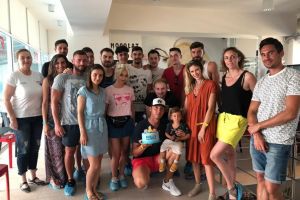 Tort special!: Sase ani de cand Atena Swim Center, bazinul de inot al lui Razvan Florea, si-a deschis portile, in Constanta