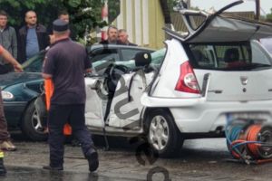 FOTO Accident din cauza vitezei produs de un botoşănean. Două femei şi o adolescentă au fost rănite