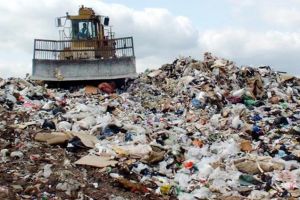 Peste 4,65 de milioane de euro pentru închiderea depozitelor de deşeuri din Braşov