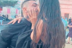 Antonia şi Alex Velea, în tandreţuri pe stradă. Reacţiile au apărut imediat