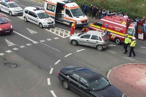 UPDATE: FOTO/VIDEO – Accident MORTAL în Alba Iulia: Un biciclist a decedat după ce a fost acroşat de o maşină, pe strada Tudor Vladimirescu