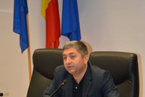 Alin Tişe sesisează Avocatul Poporului în cazul băiatului decedat de la bătaia primită de la mamă
