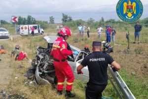 Trafic rutier blocat pe DN19F din cauza unui accident. Sunt mai multe victime, printre care si o femeie insarcinata (galerie foto) 