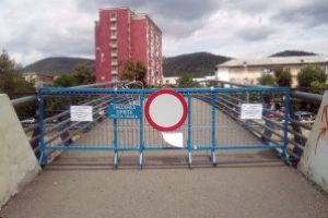 Circulatia pe podul de la Kaufland a fost inchisa. Vezi motivul