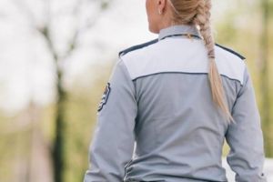 Poliţiştii locali din Arad,  dotaţi cu „body cam”-uri. Ce înseamnă acest lucru pentru cetăţeni