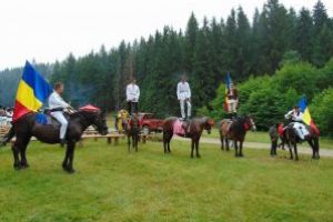 Obiceiuri din străbuni, momente de suflet, marcate la Sintilia zăbălenilor