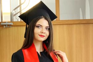 Eleva de 10 din Dâmboviţa: „Scopul elevilor este acela să ia BAC-ul, nu neapărat să exceleze… ”