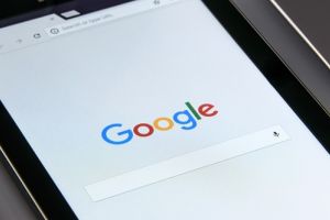 Google a început testarea beta pentru noua versiune a aplicaţiei Messages