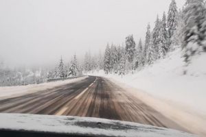 NINSOAREA din mijlocul verii. Unde au scăzut temperaturile atât de mult încât a început să ningă