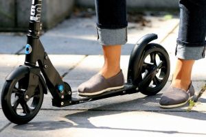 Trotineta cu motor – iniţiativă legislativă pornită din Cluj