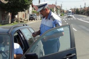 Tânăr din Ruşi, prins băut şi fără permis la volan – Prietena îi dăduse maşina pe mână