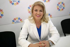 Fosta atletă Simona Kadas a fost înlocuită de la şefia organizaţiei de femei a Pro România Bihor, după ce BIHOREANUL a dezvăluit că a fost condamnată