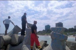 Litoralul, sub cod galben de vânt puternic. Persoană înecată la Mamaia

