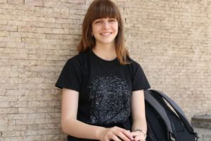 INTERVIU cu Ilinca Bălaşa, medaliată cu aur la Olimpiada Naţională de Economie: “Pasiunea este ceea ce stimulează un om să descopere mai mult”